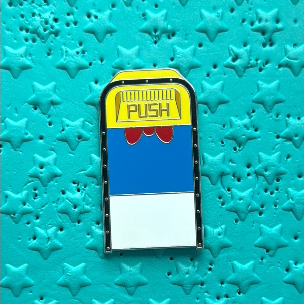 Disney Pin - Donald Duck Character Trash Bins